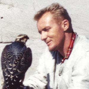 Lou Woyce falconry hoodmaker
